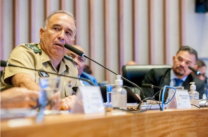 General Gustavo Henrique Dutra de Menezes, ex-comandante do Comando Militar do Planalto, em audiência na Câmara Legislativa do Distrito Federal - Foto: Rinaldo Morelli/CLDF