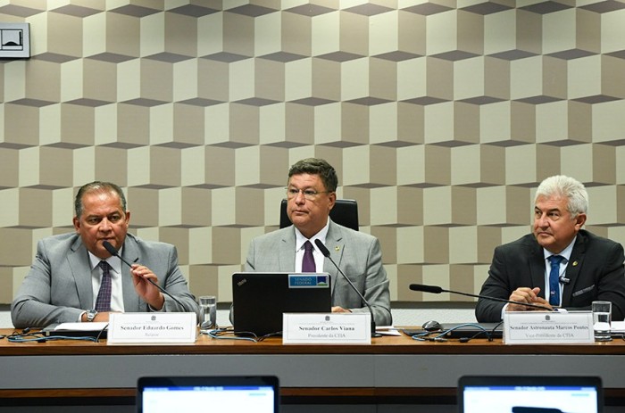 Eduardo Gomes, Carlos Viana e Astronauta Marcos Pontes na reunião do colegiado nesta terça - Foto: Jefferson Rudy/Agência Senado