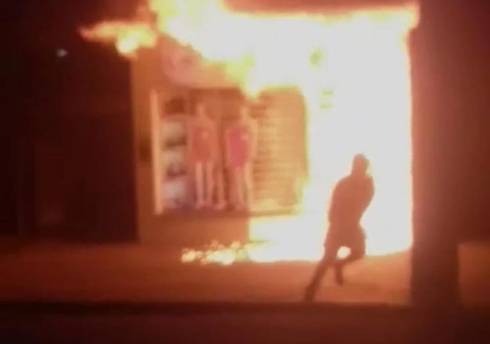 Polícia Civil prende terceiro envolvido em atear fogo em loja de Bento Gonçalves