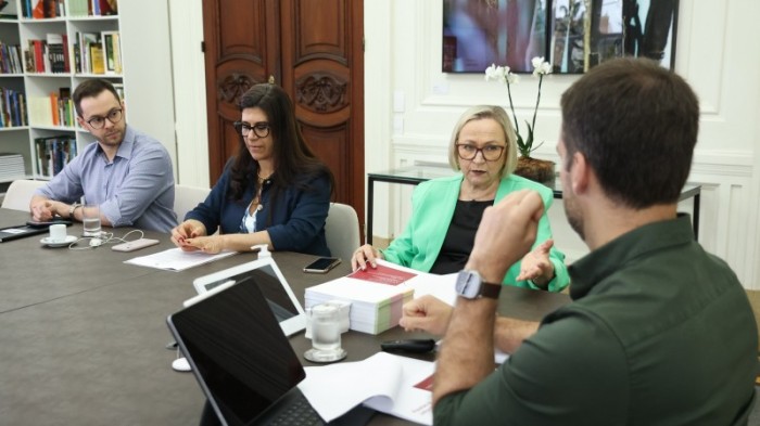 O governador e a secretária da Saúde também reforçaram a importância de oferecer atendimento psicossocial às pessoas atingidas -Foto: Luís André/Secom