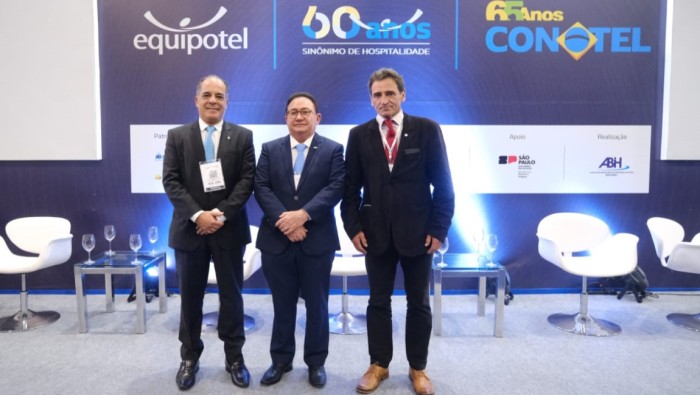 Secretários Milton Zuanazzi e Carlos Henrique Sobral representaram o ministro Celso Sabino durante o evento. Crédito: Roberto Castro/MTur