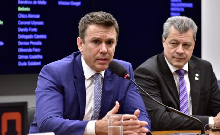 O relator da CPI, deputado Felipe Carreras - (Foto: Zeca Ribeiro/Câmara dos Deputados)