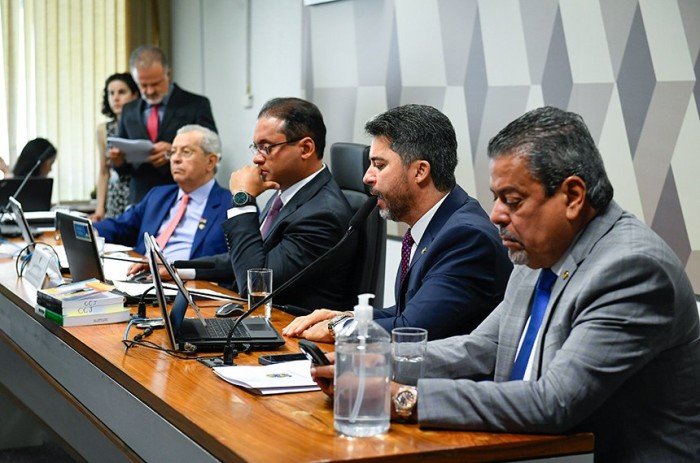 O relator, Marcos Rogério, apresentou seu relatório à CCJ na reunião desta quarta, defendendo votação imediata - Foto: Roque de Sá/Agência Senado