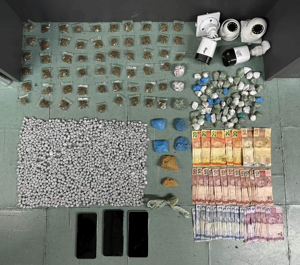 Jovens são flagrados com mais de mil porções de drogas em Bento Gonçalves