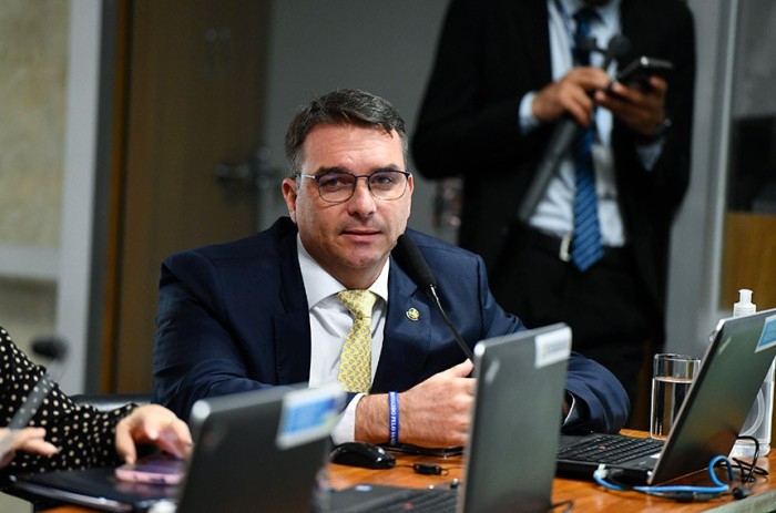 Flávio Bolsonaro é o relator do (PL) 2.253/2022, para o qual apresentou relatório favorável - Foto: Roque de Sá/Agência Senado