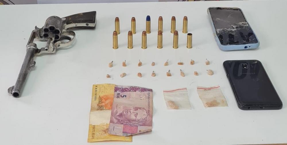 Homem é preso ao disparar contra policiais em abordagem em Farroupilha