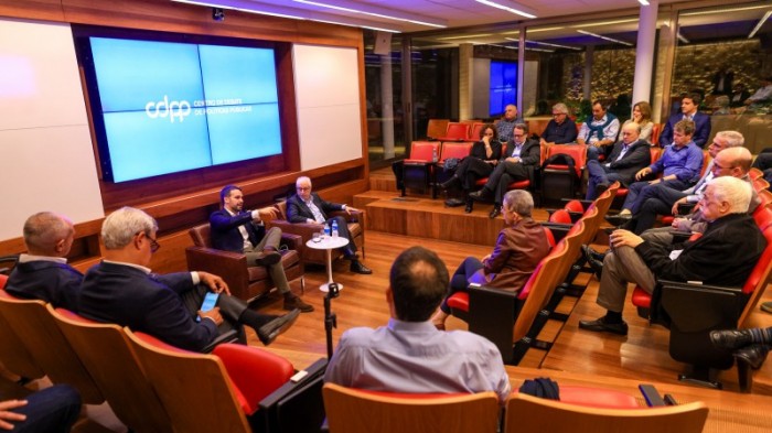 Leite discutiu iniciativas que levaram à reestruturação da máquina pública no Estado -Foto: Gustavo Mansur/Secom