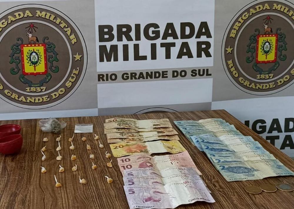 Homem é flagrado vendendo drogas em Farroupilha 