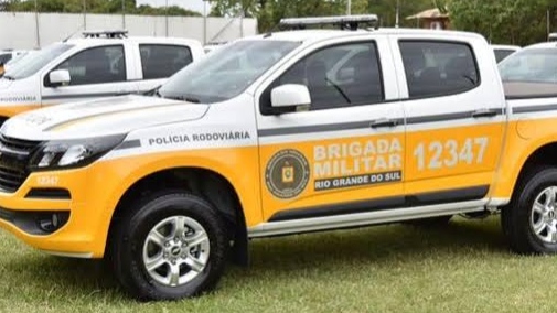 Homem tenta fugir de abordagem e entra em confronto com policiais na ERS-122