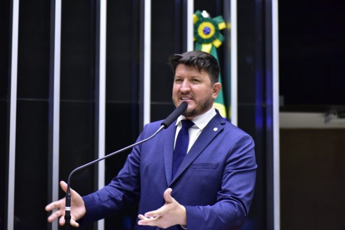 Projeto proíbe divulgação de dados que identifiquem pessoas mortas ou agonizando