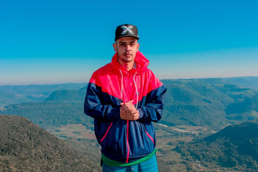 Ronny Oliveira descobriu seu talento para o rap gospel há dois anos - Foto: Divulgação