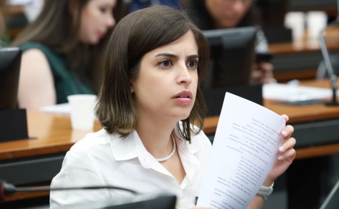 Tabata Amaral foi a relatora e defendeu a aprovação do projeto - (Foto: Mario Agra/Câmara dos Deputados)