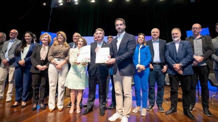 Documento apresentado pela Assembleia será analisado pelo governo e deverá ser protocolado no legislativo até o final de outubro -Foto: Mauricio Tonetto/Secom