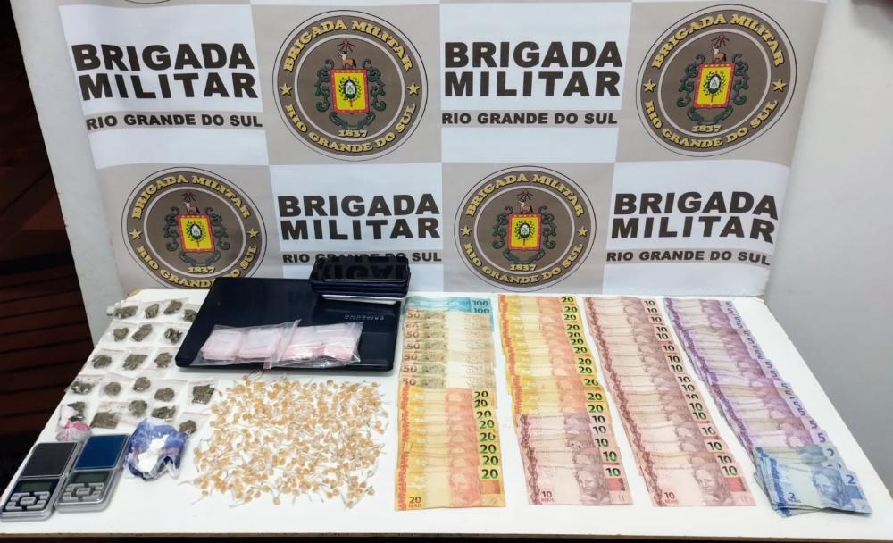 Dupla é presa com mais de 300 porções de crack em Farroupilha