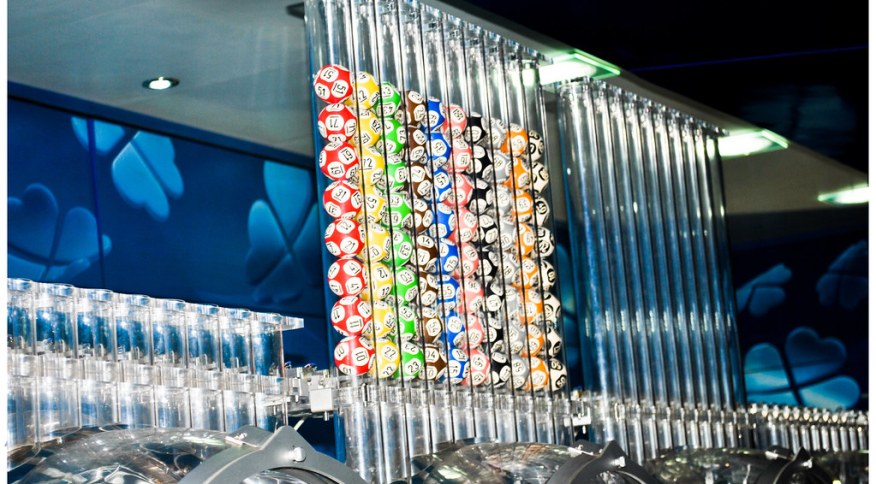 Prêmio principal vem acumulando várias vezes e pode fazer um brasileiro milionário neste sábado