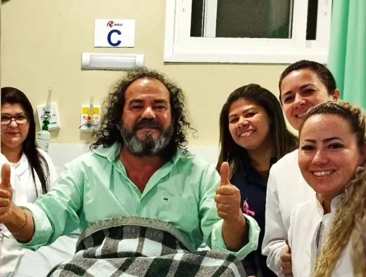 Cantor Baitaca recebeu alta hospitalar e já se apresenta em São Luiz Gonzaga - Foto: Divulgação