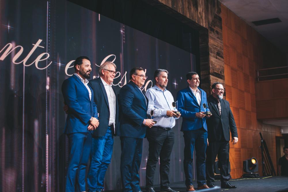 Superintendente do hospital, Hilton Mancio, recebeu a premiaçãlo em Natal, no Rio Grande do Norte