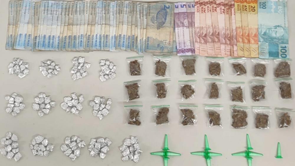 Homem é preso com mais de 100 porções de drogas em Bento Gonçalves