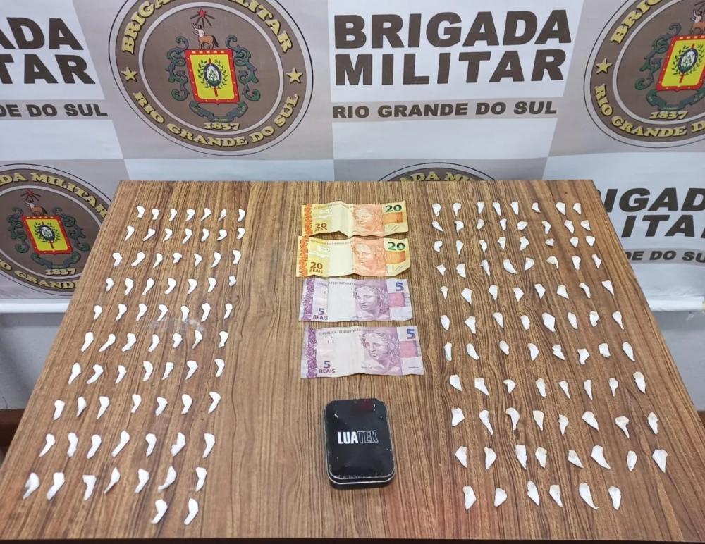Indivíduo é preso com cocaína e crack em Farroupilha