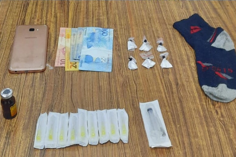 Homem é preso por tráfico de entorpecentes no bairro Pio X, em Farroupilha