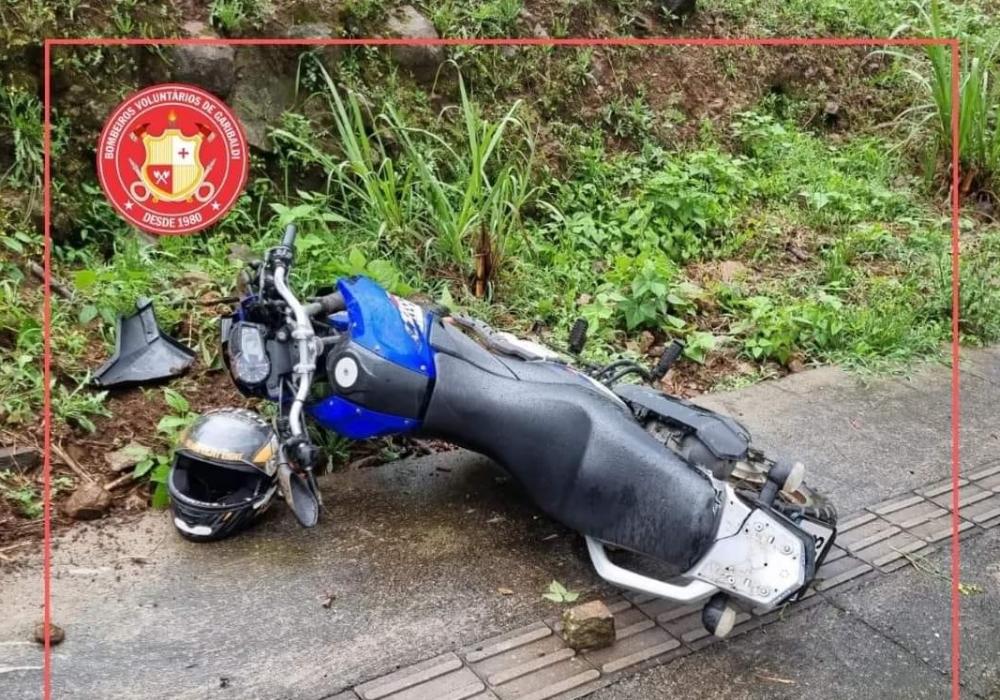Colisão entre carro e moto deixa uma pessoa ferida em Garibaldi