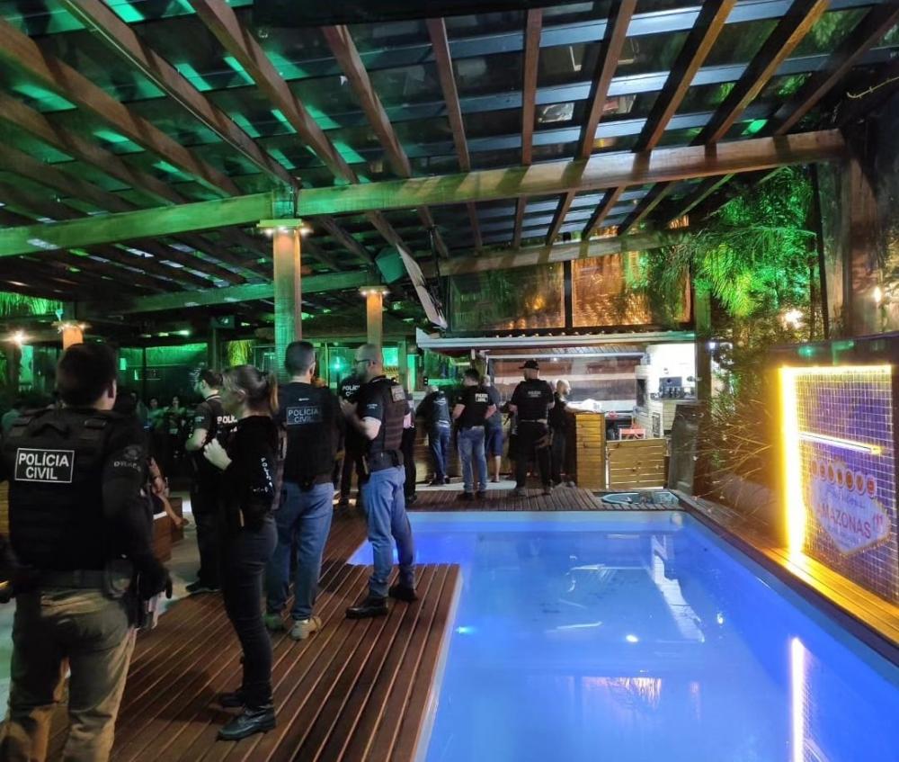 Polícia Civil faz operação em casa noturna de Bento Gonçalves