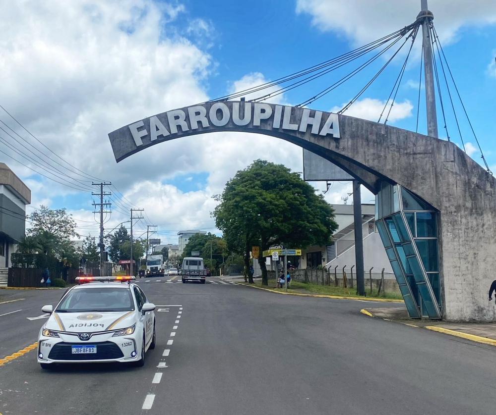 Homem é preso por roubo a estabelecimento comercial, em Farroupilha