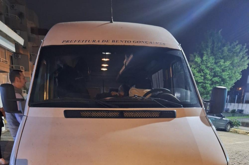 Vereador Pasqualotto esteve vistoriando a van da Saúde no mês de outubro de 2023 - Foto: Divulgação