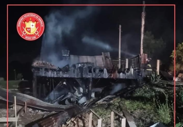 Incêndio consome residência em Garibaldi