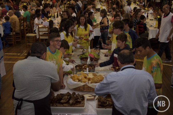 Abraçaí espera a comunidade para o Almoço do Abraço