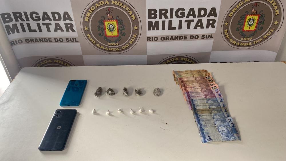 Indivíduo é preso com porções de maconha e cocaína em Farroupilha