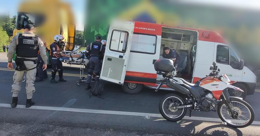 Colisão entre moto e carro deixa um ferido em Bento Gonçalves
