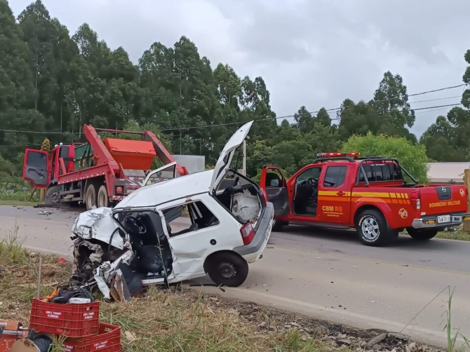 Motorista fica gravemente ferido em acidente de trânsito entre Garibaldi e Farroupilha