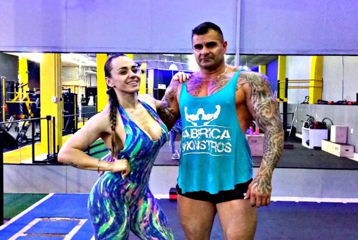 Debby e Alex eram fisiculturistas e instrutores na mesma academia em Montenegro - Foto: Rede Sociais