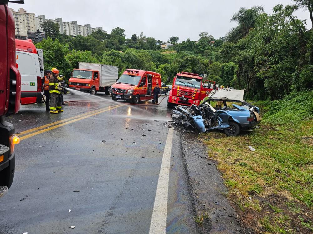Acidente deixa motorista gravemente ferido na BR 470, em Bento Gonçalves