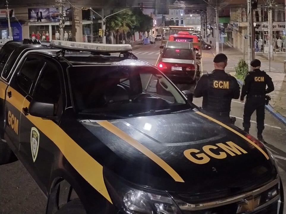 GCM flagra veículo com mais de R$ 16 mil em multas em Bento Gonçalves