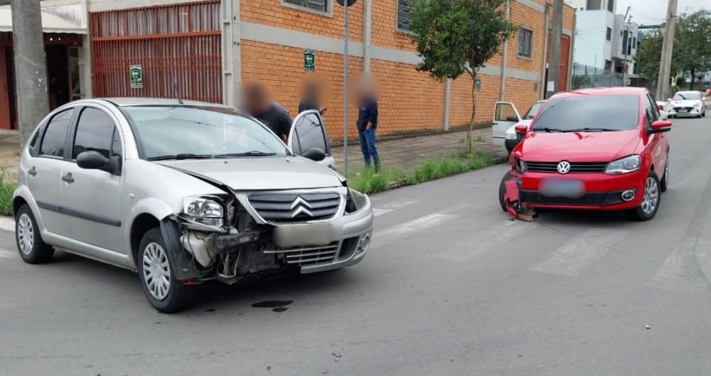 Acidente de trânsito deixa mulher ferida no bairro do Parque, em Farroupilha