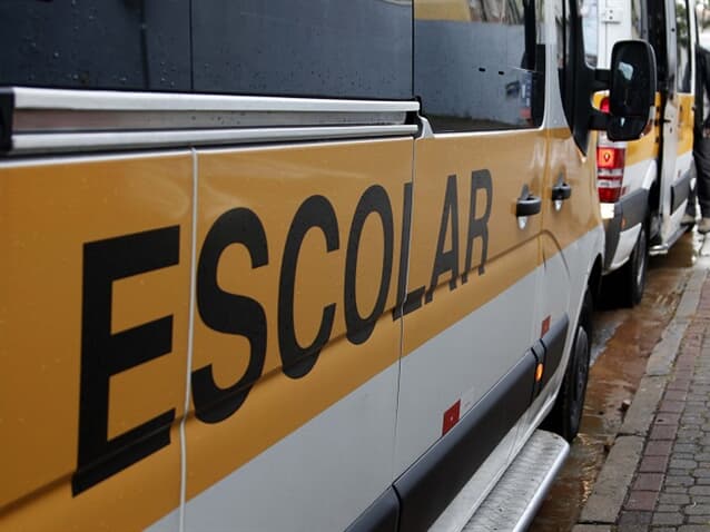 Criança de 5 anos é esquecida dentro de van escolar em Bento Gonçalves