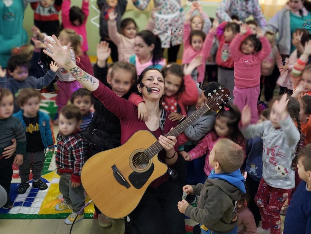 Musicalista lança obra que ensina educação musical para crianças