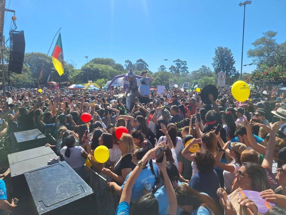 Mais de seis mil pessoas foram recepcionar o ex-BBB Matteus do Amaral - Fotos: Portal Alegrete Tudo/Divulgação