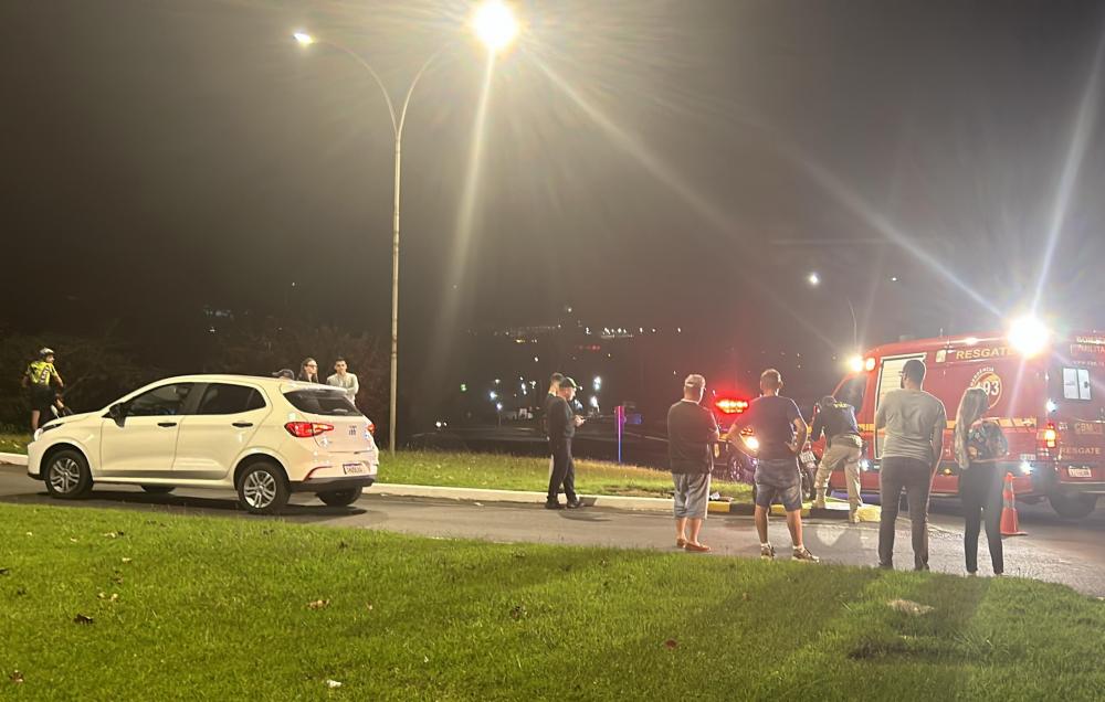 Acidente entre carro e moto deixa uma pessoa ferida em Bento Gonçalves