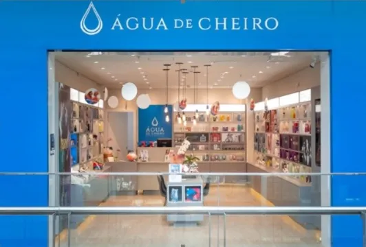 Água de Cheiro chega a Bento com centenas de produtos de perfumaria