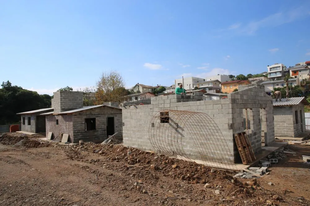 Caixa abre cadastro de imóveis para compra pelo governo e doação ao RS