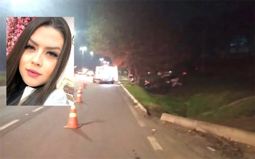 Carro colide em árvore e deixa uma mulher morta e duas feridas