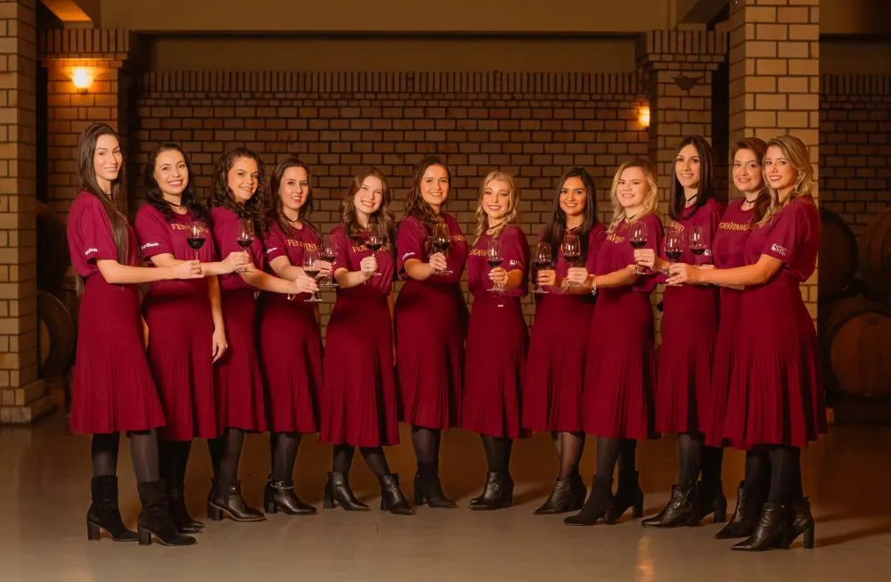 As candidatas são Lauane, Shaiane, Amanda, Fernanda, Luana, Laura, Carina, Jéssica, Larissa, Yasmin, Fernanda e Graziele - Fotos: Daniel Anderson