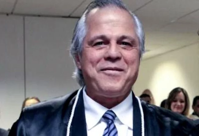 Desembargador tem histórico de agressões a mulheres, incluindo a própria mãe