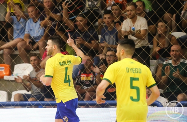 Brasil derrota o Paraguai e encaminha classificação para o Mundial de Futsal