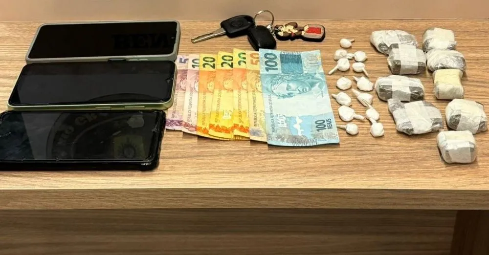 Homem é preso com maconha e cocaína em bairro de Bento Gonçalves