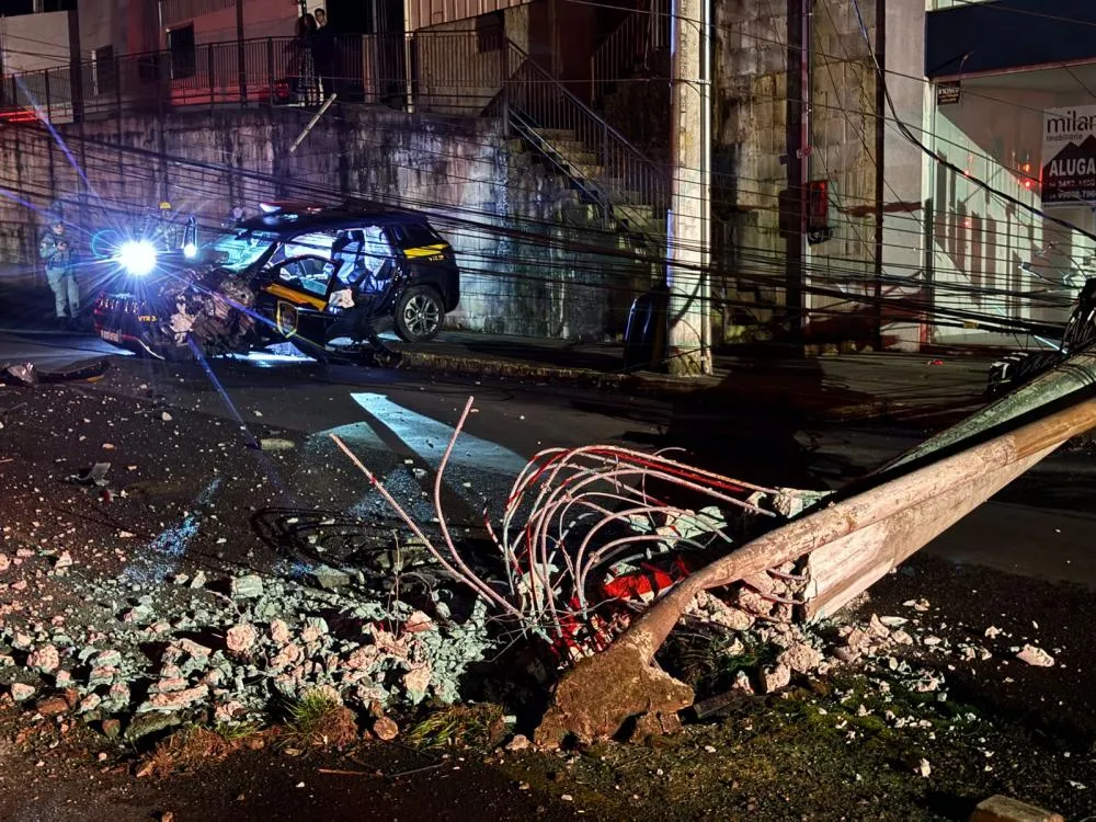 Apesar da gravidade do acidente, guardas civis não correm risco de morte - Fotos: Divulgação 