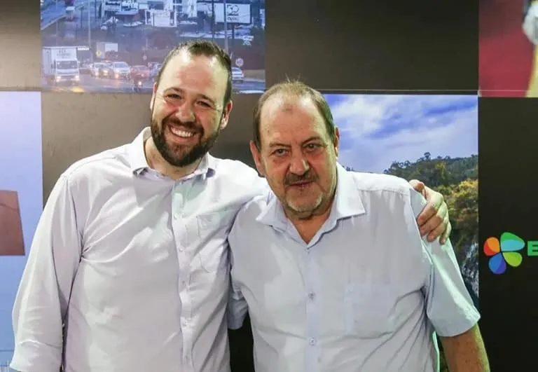 Vice-prefeiti Jonas com seu pai Darci Tomazini - Foto: Divulgação 